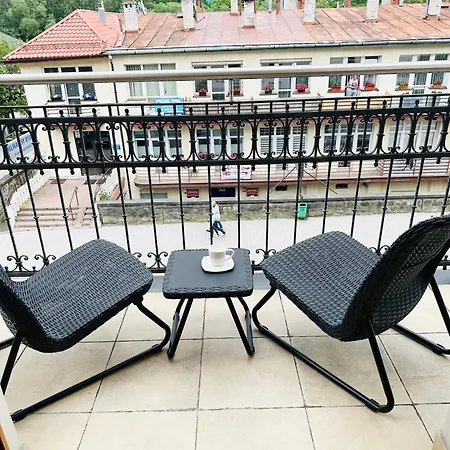 Apartmán Kamienica Gwiazda - Centrum Miasta, Parking Gratis Krynica-Zdrój